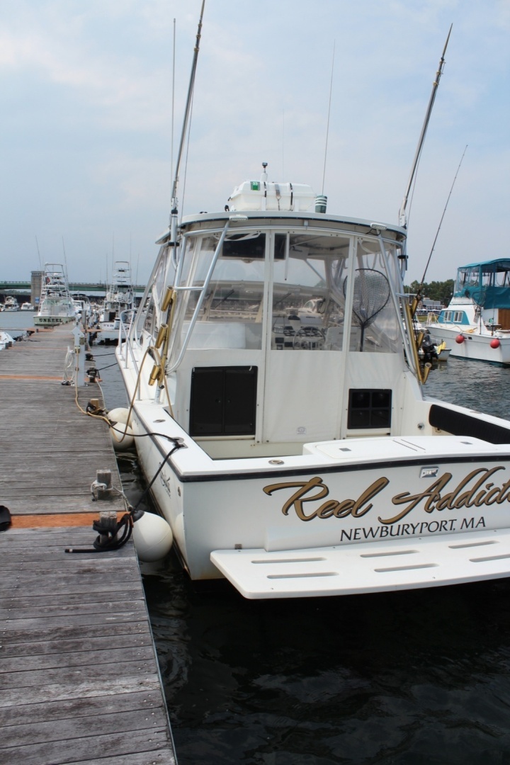 REEL ADDICTION 28ft Carolina Classic Yacht For Sale REEL ADDICTION 28ft Carolina Classic Yacht For Sale