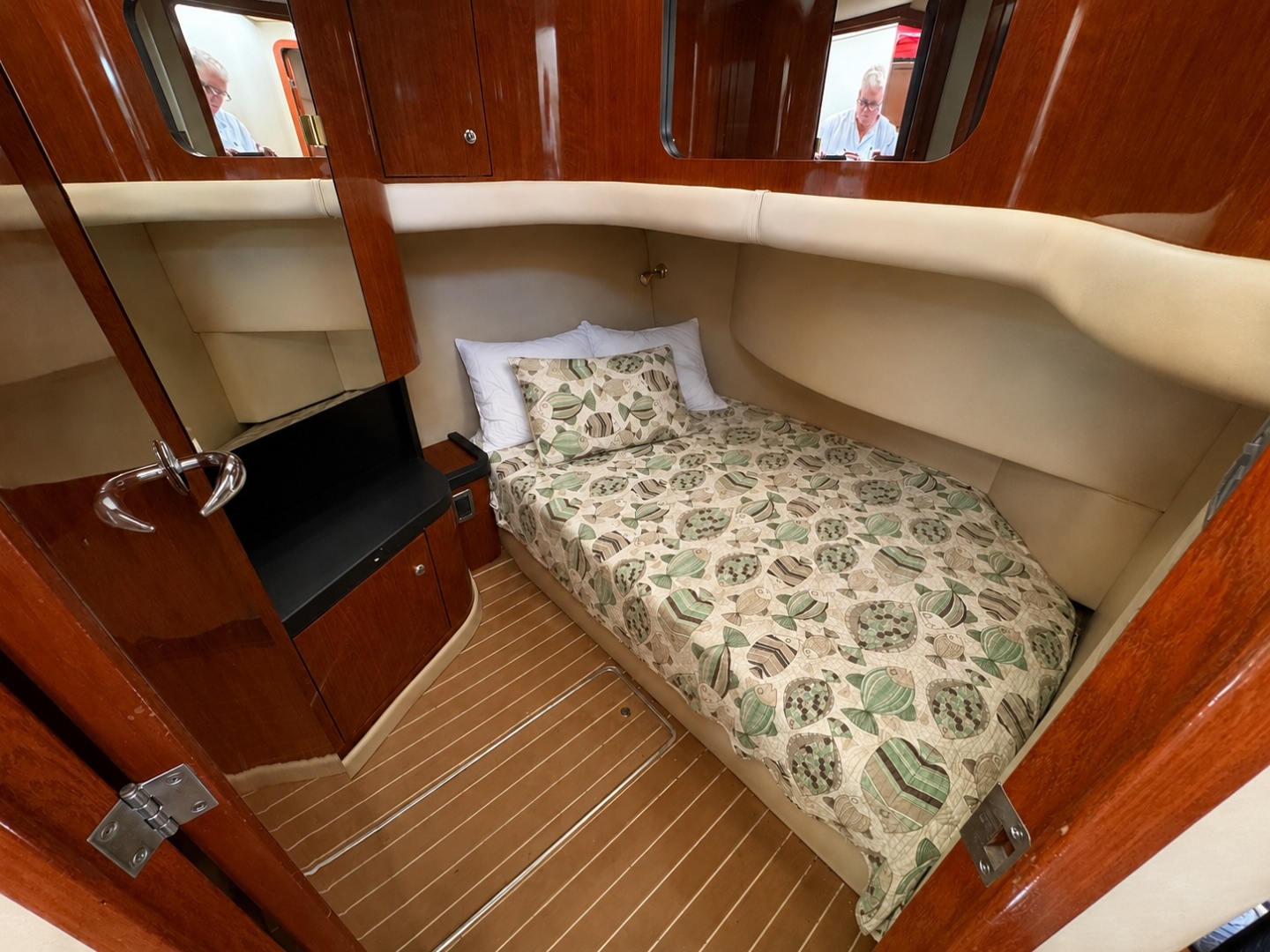 Crown  amp  Water 45ft Sea Ray Yacht For Sale