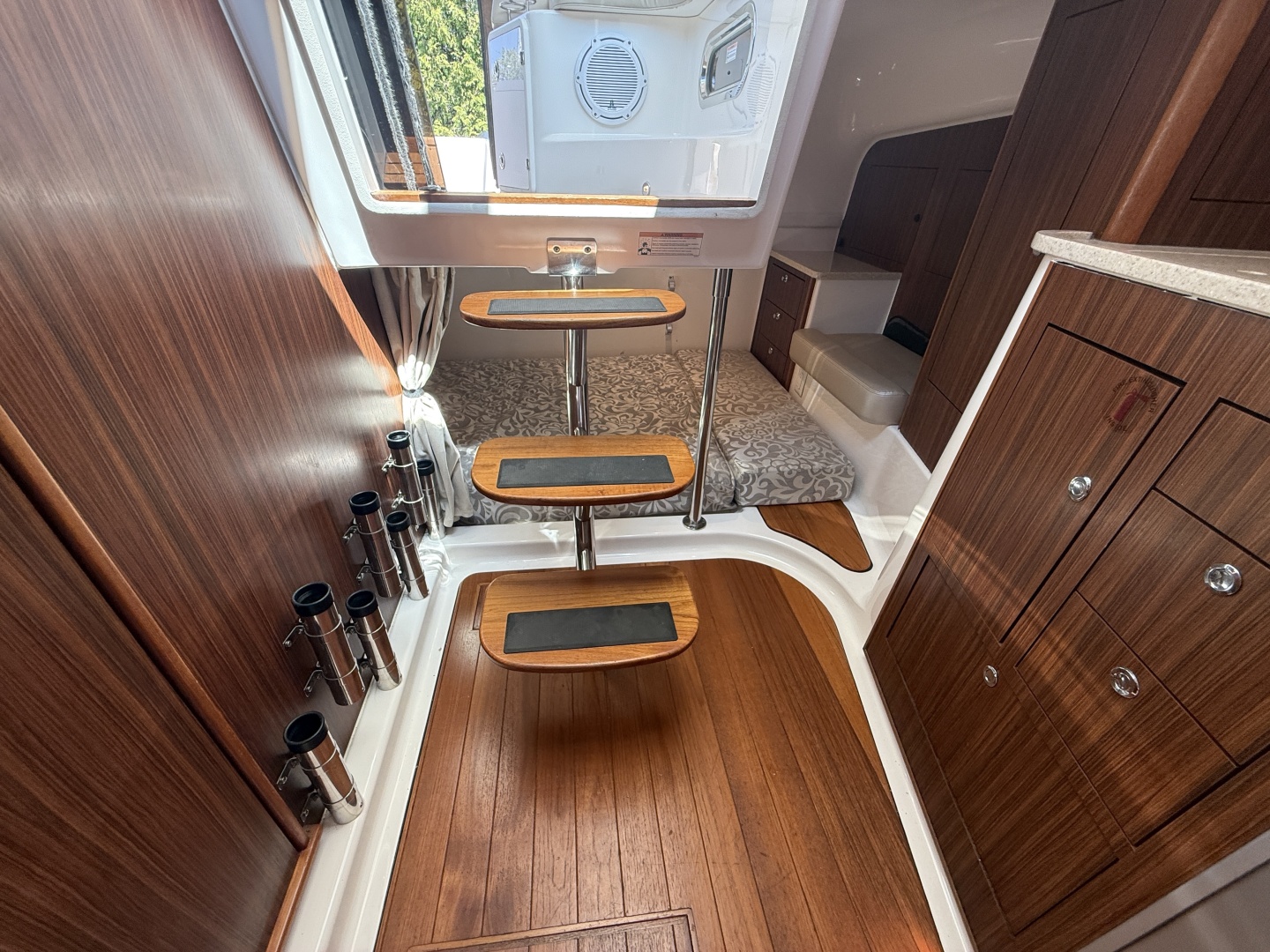 34ft Pursuit Yacht For Sale