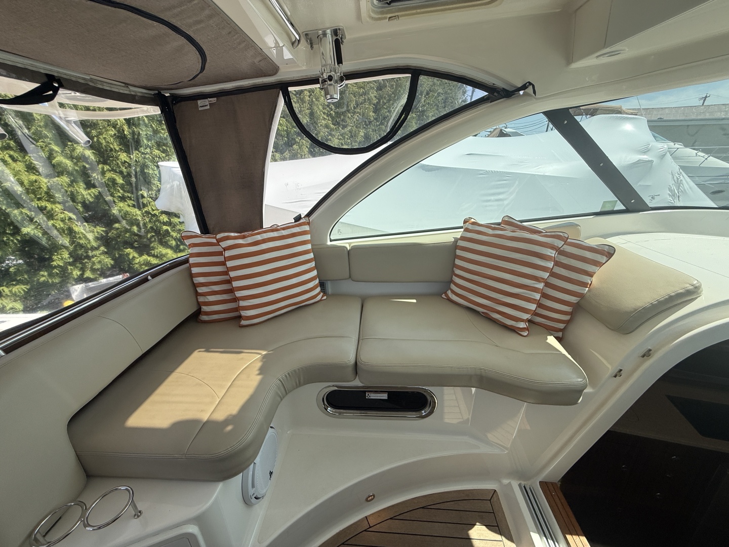 34ft Pursuit Yacht For Sale