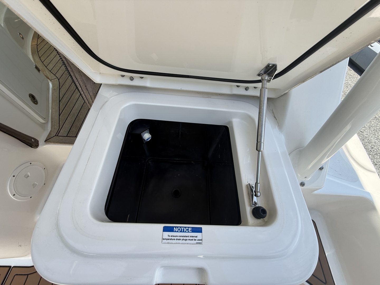 34ft Pursuit Yacht For Sale