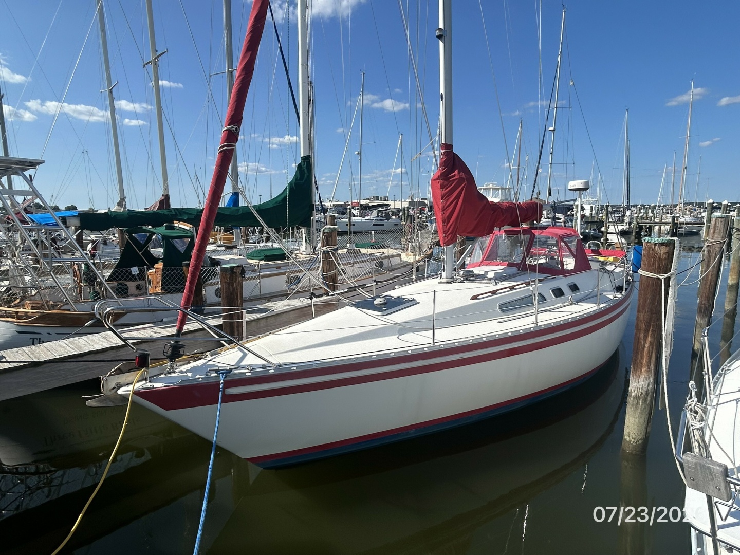 35' Scanmar port forward profile