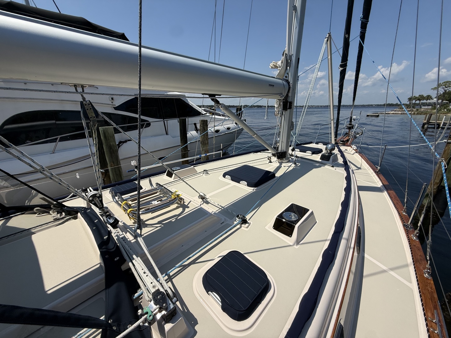 1996 Island Packet 40