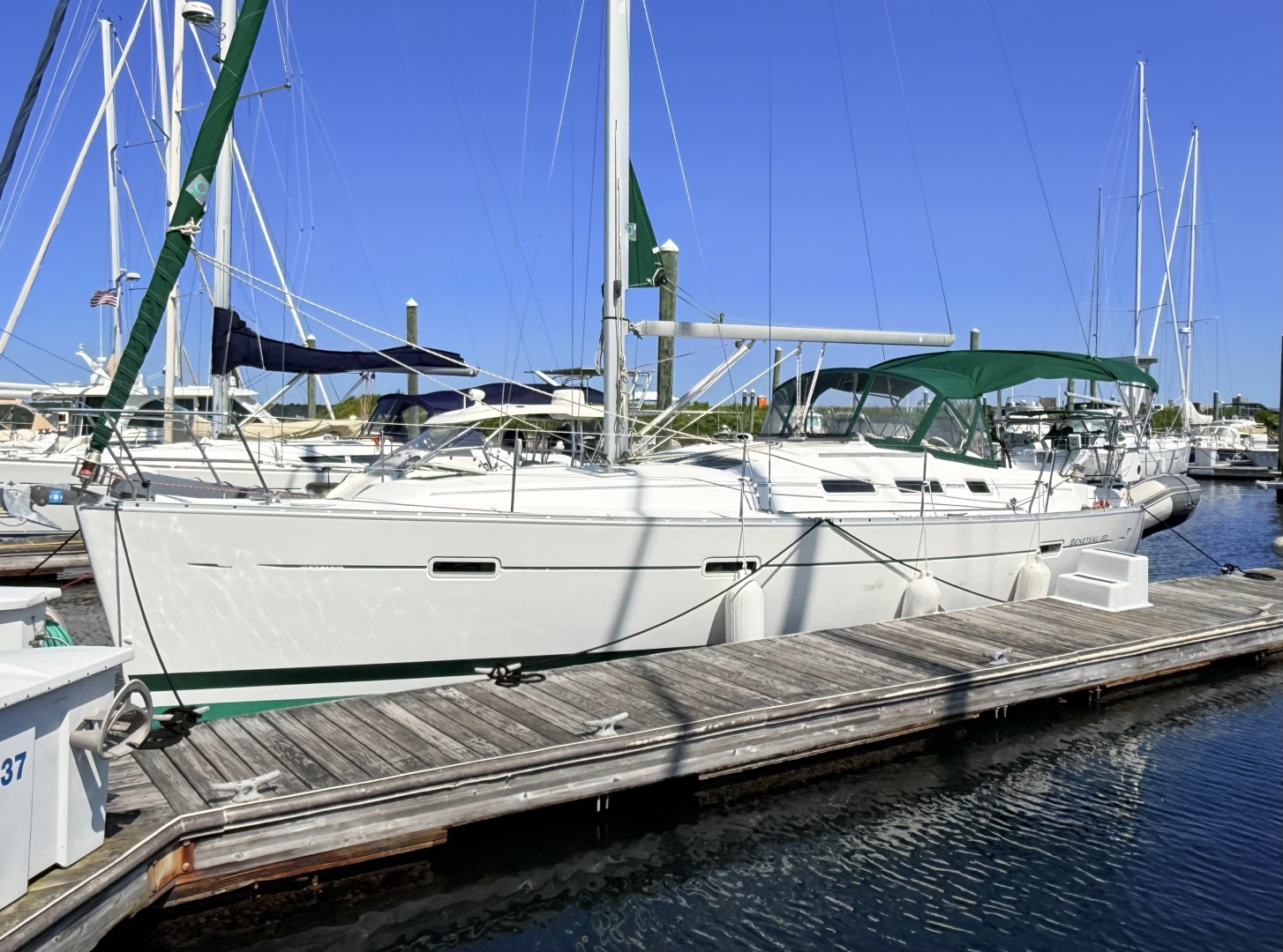Gusto 37ft Beneteau Yacht For Sale