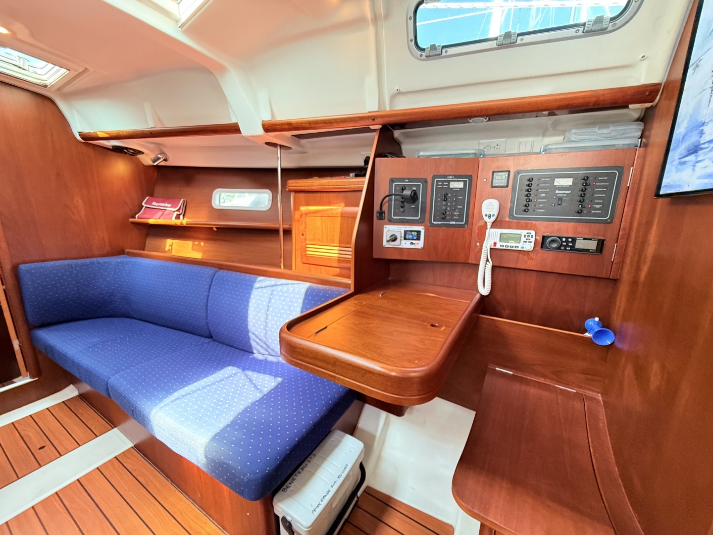 Gusto 37ft Beneteau Yacht For Sale