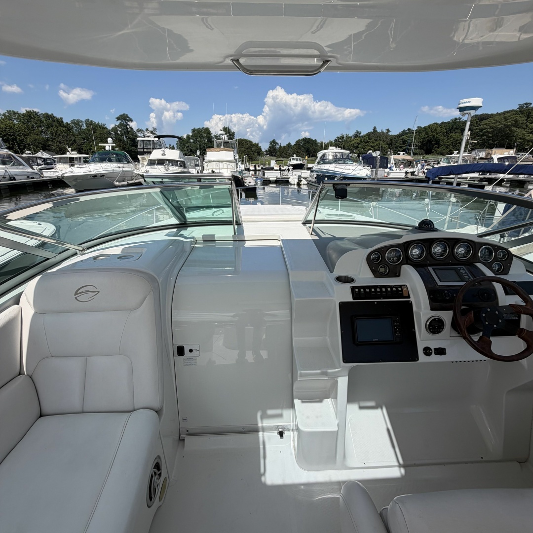 34ft Crownline Yacht For Sale