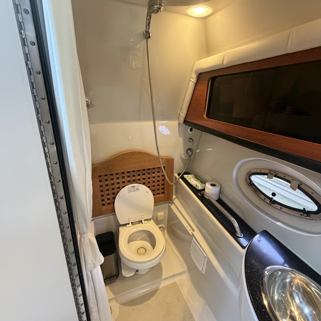 34ft Crownline Yacht For Sale