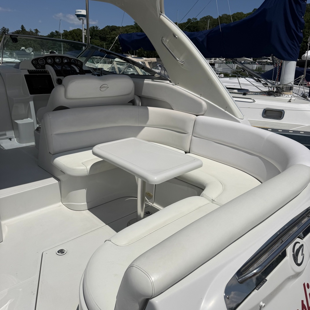 34ft Crownline Yacht For Sale