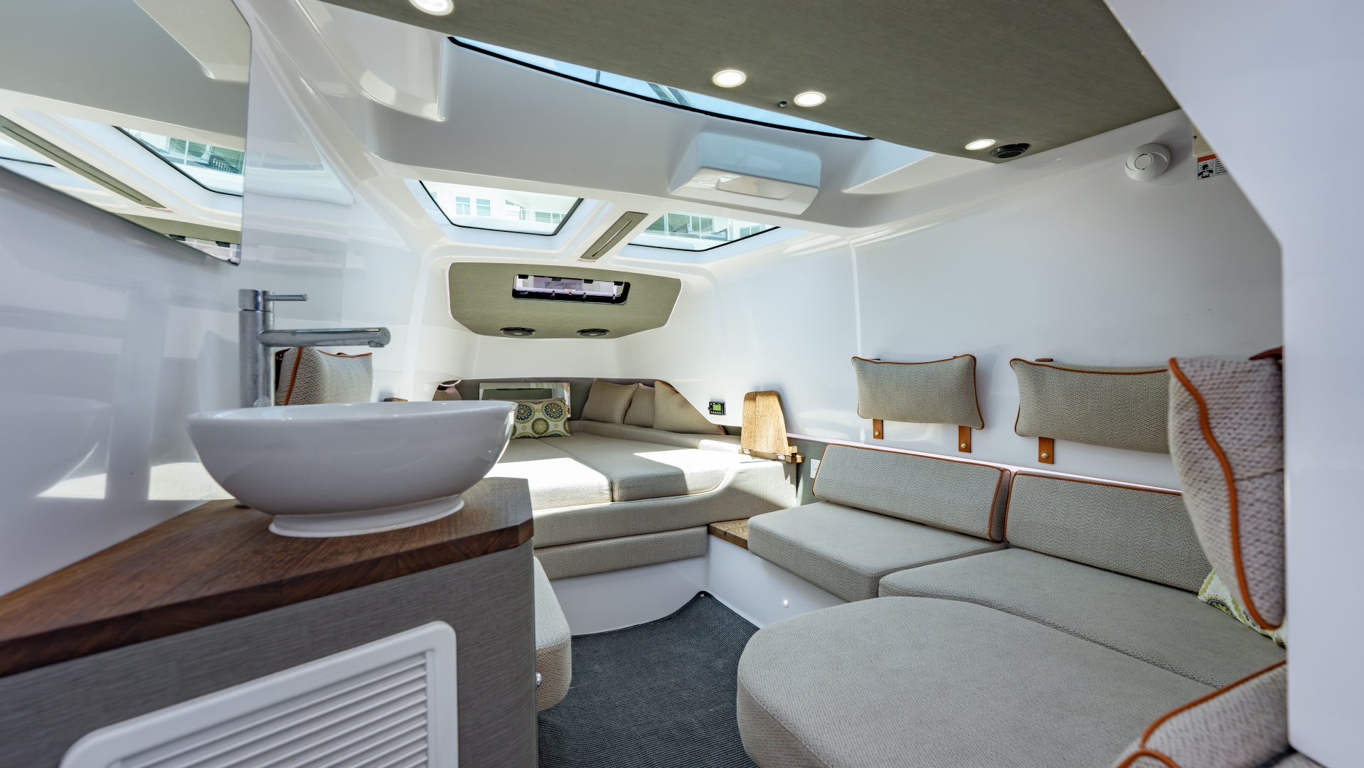 CAPTIVATING 37ft Axopar Yacht For Sale