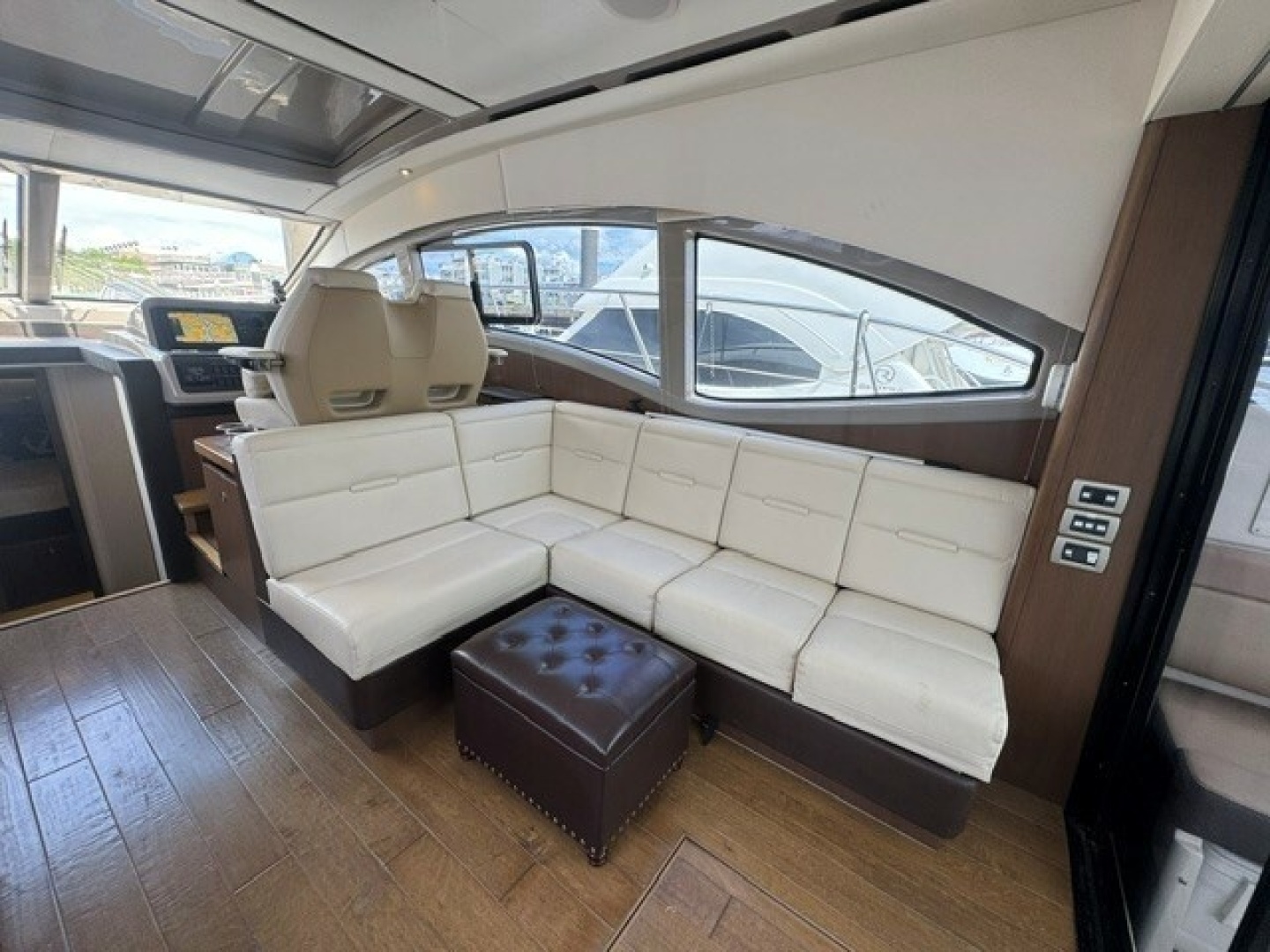 2017 Sea Ray 400 Sundancer