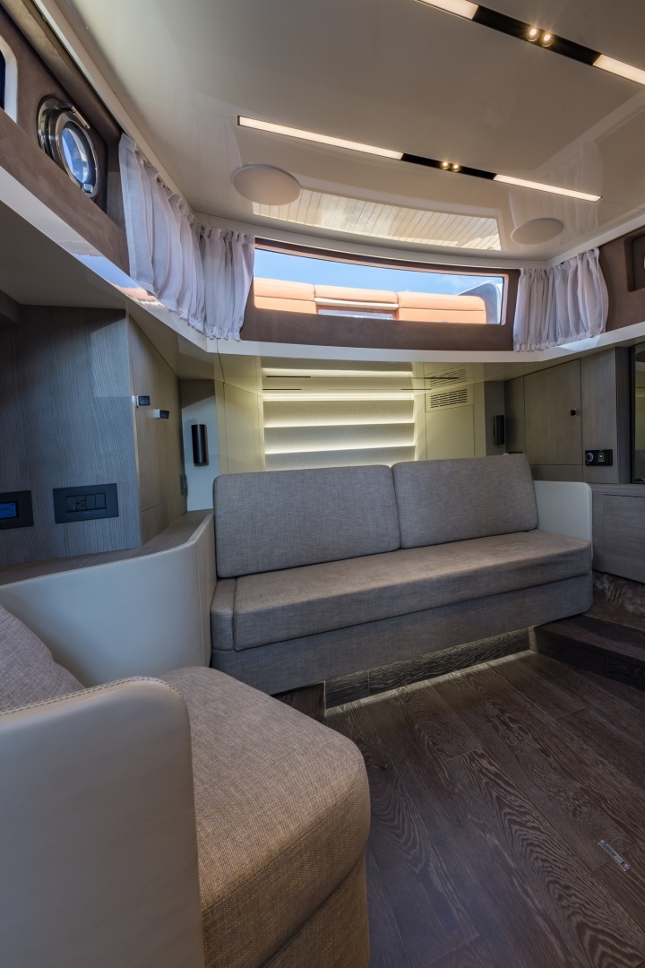 Cranchi  Yacht For Sale