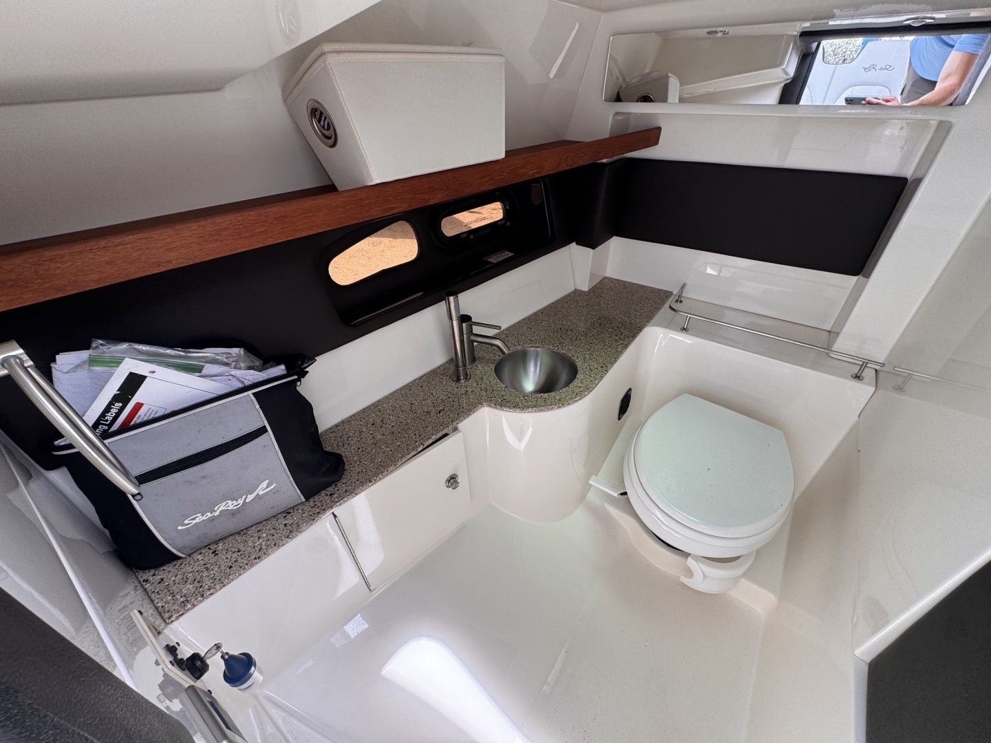 2016 Sea Ray 350 SLX