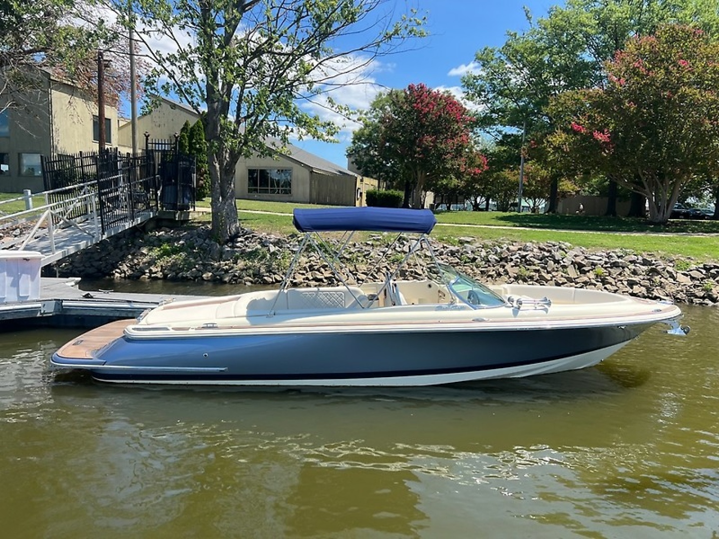 2024 Chris-Craft 27 Launch