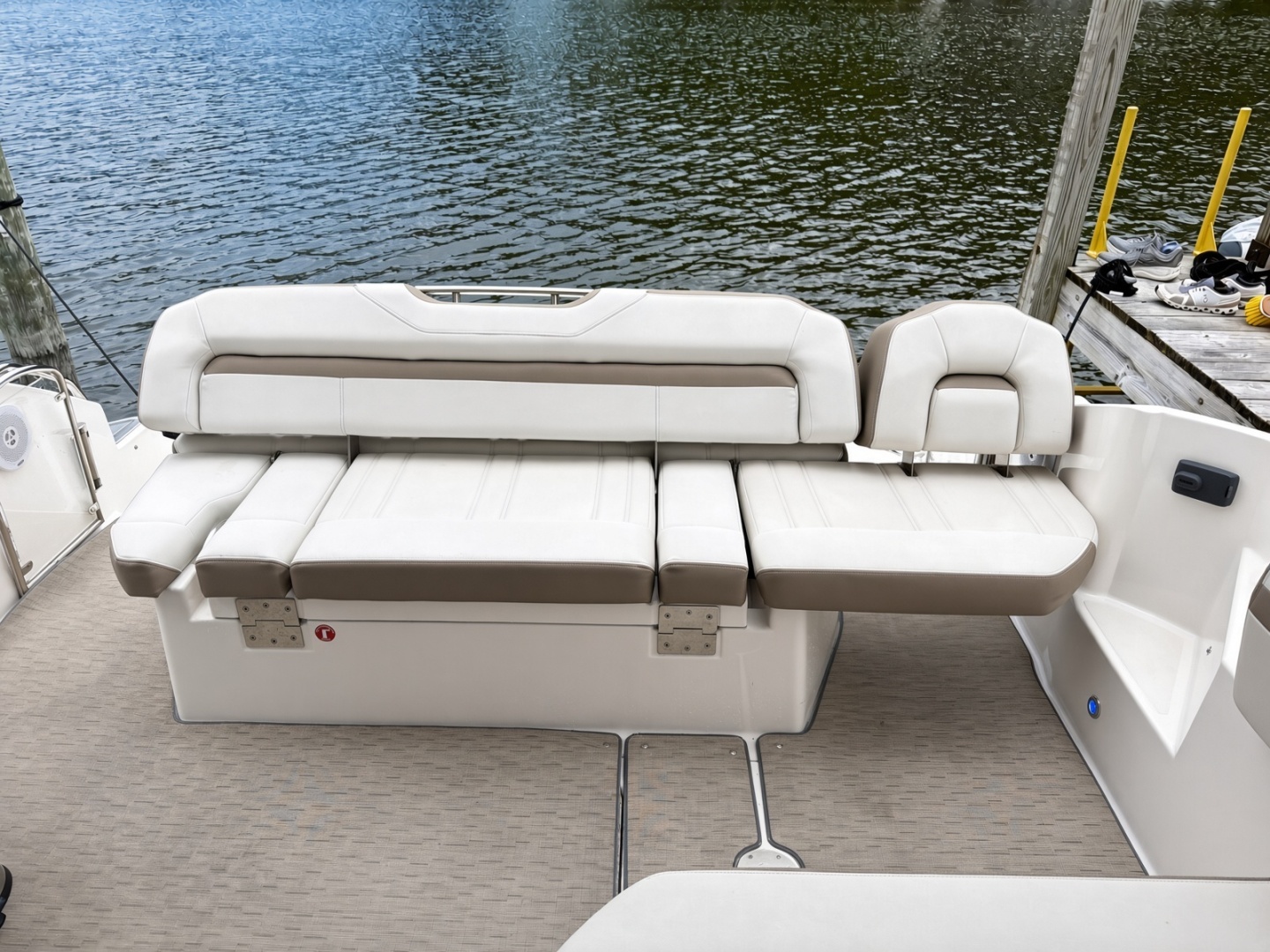 LAZY CHASE 42ft Regal Yacht For Sale