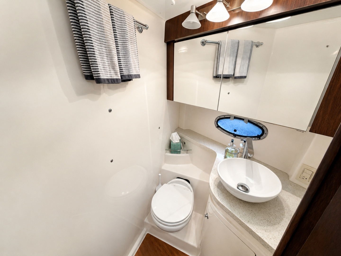 LAZY CHASE 42ft Regal Yacht For Sale