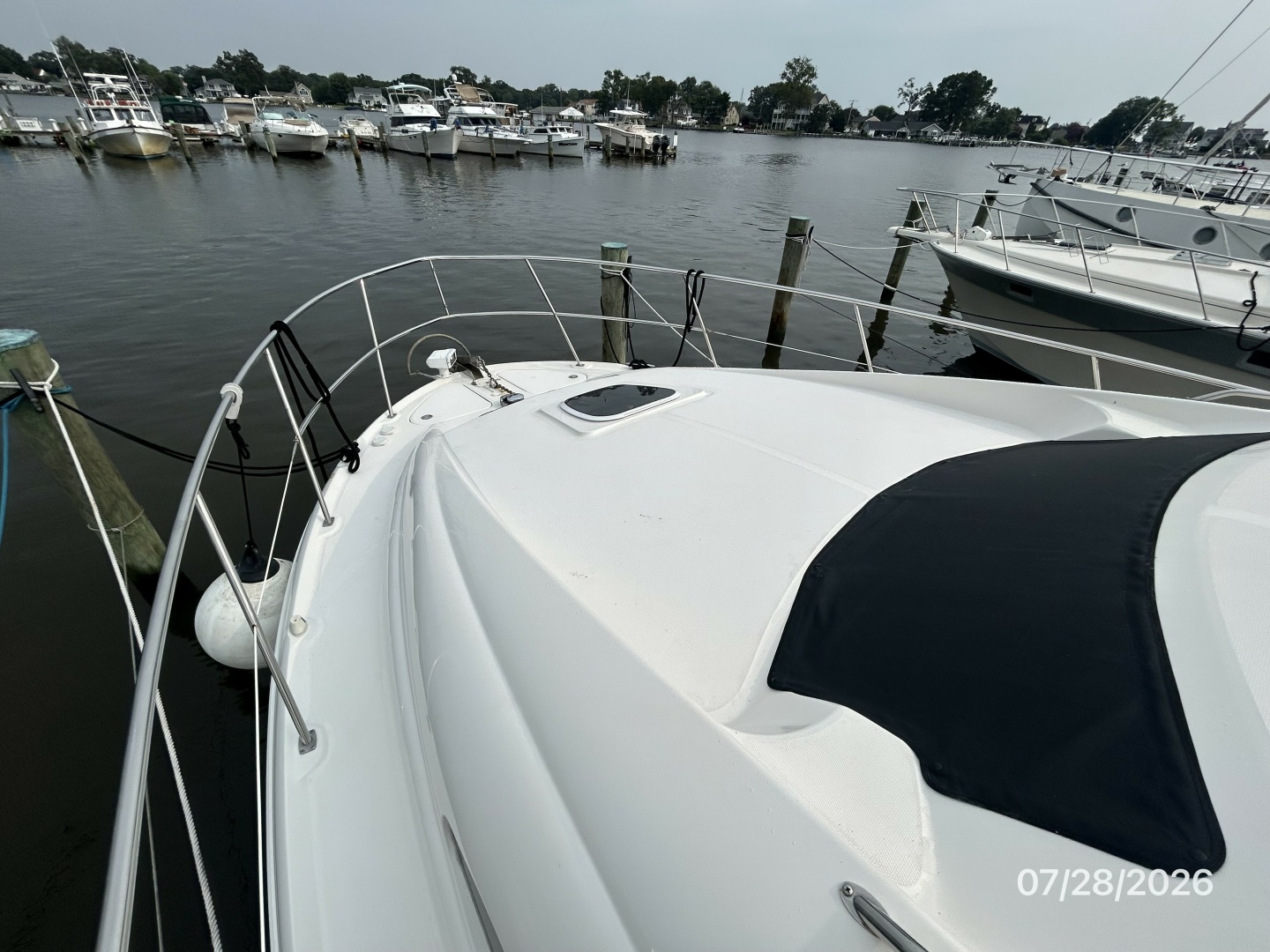40' Sea Ray foredeck1