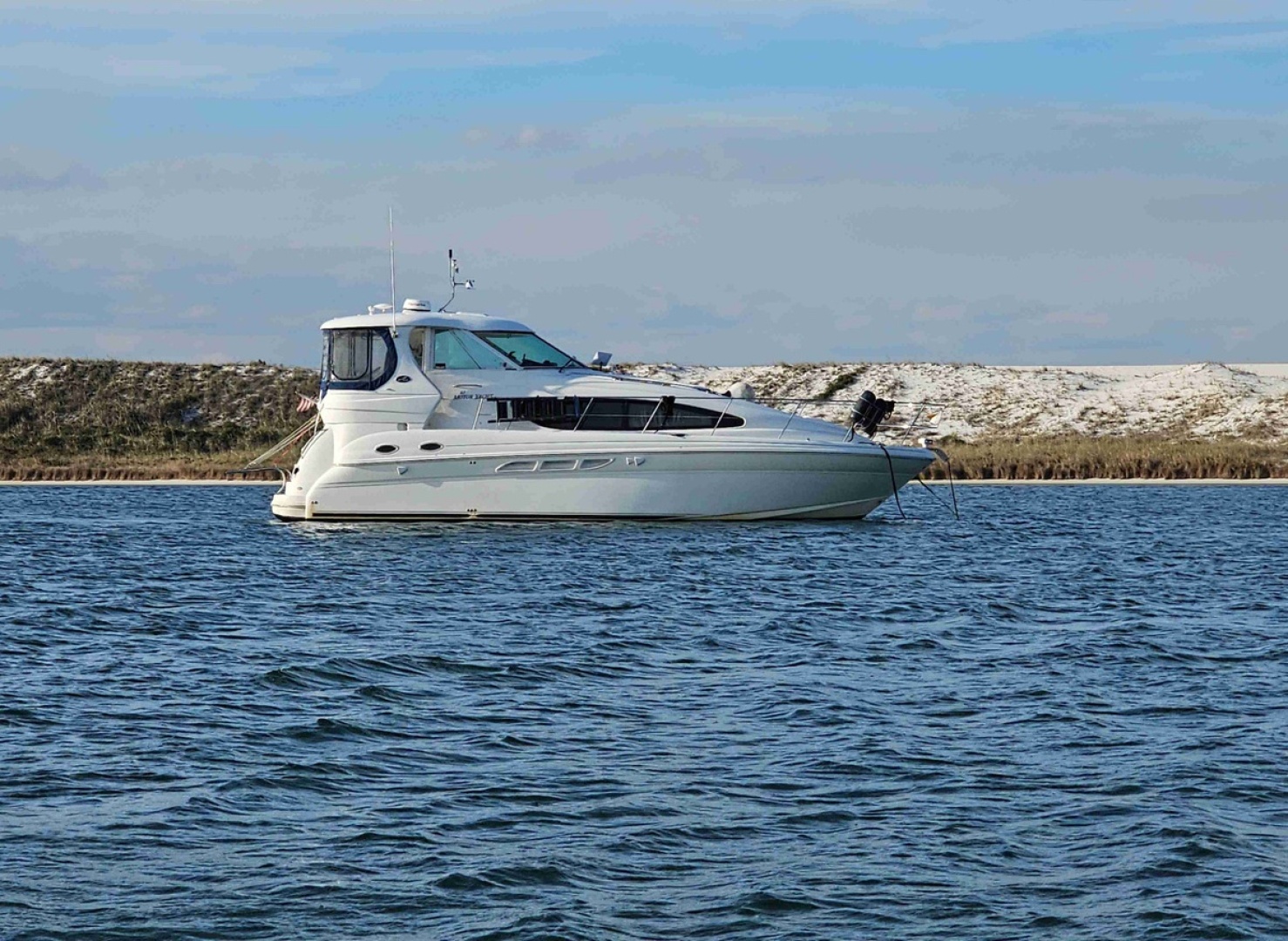 40' Sea Ray starboard profile