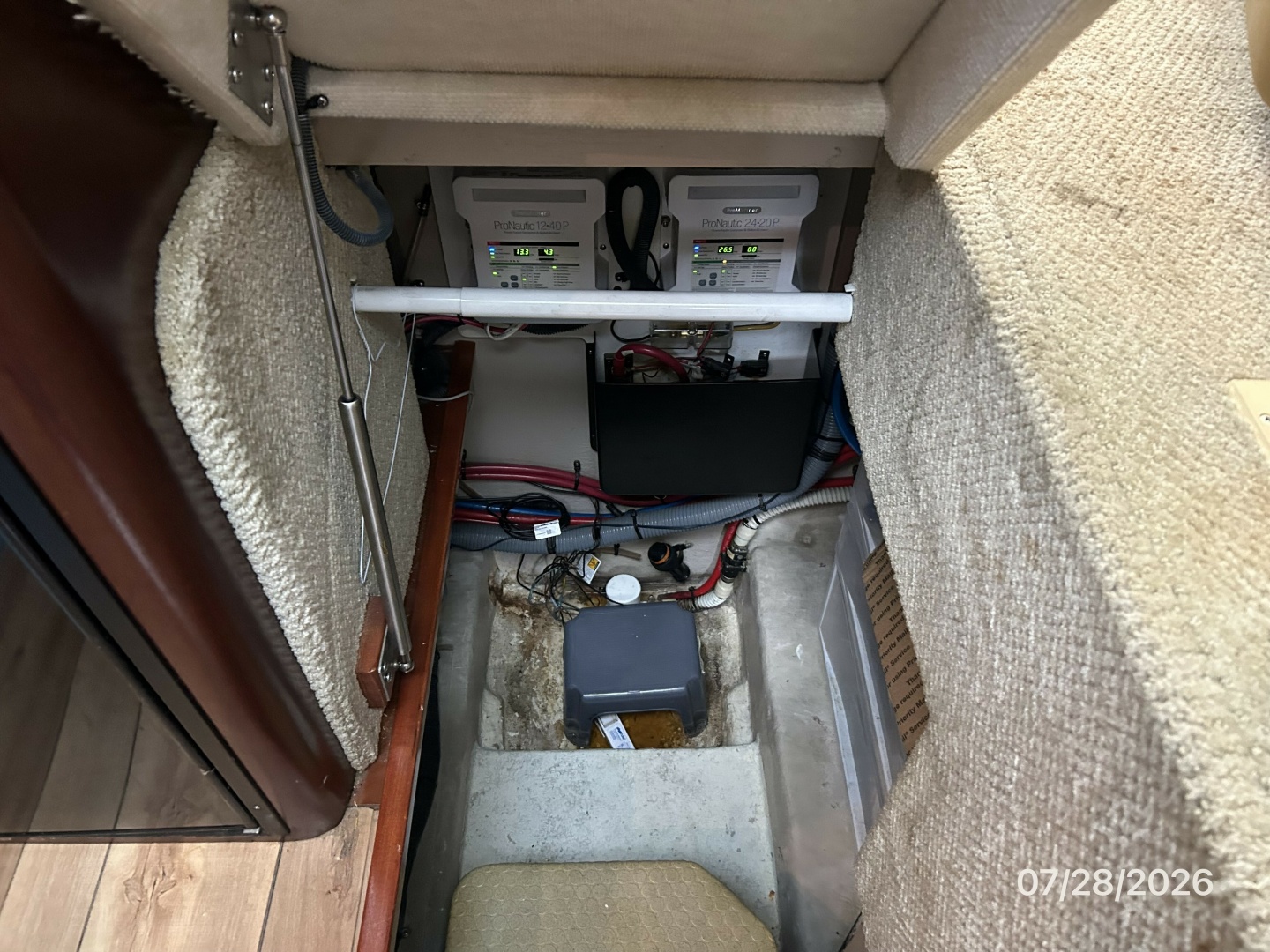 40' Sea Ray companionway storage