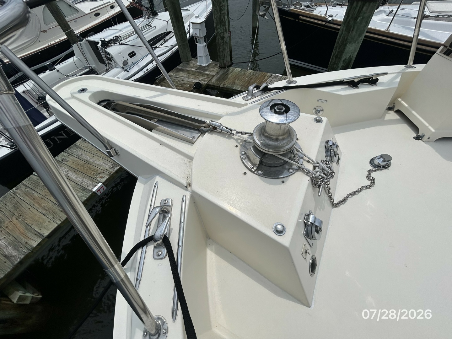 54' Hatteras anchor windlass1