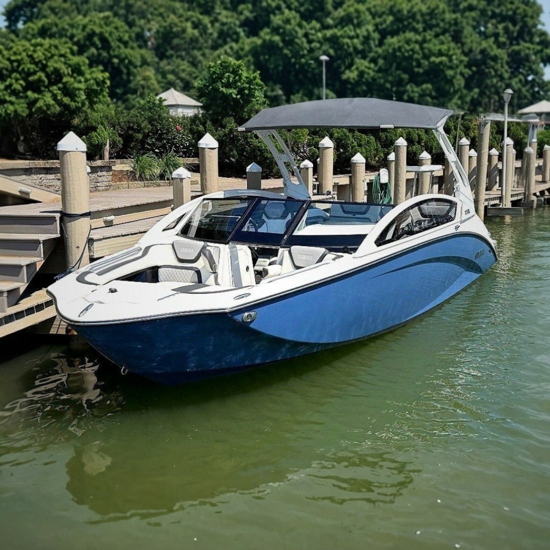 2023 Yamaha Boats 275SE