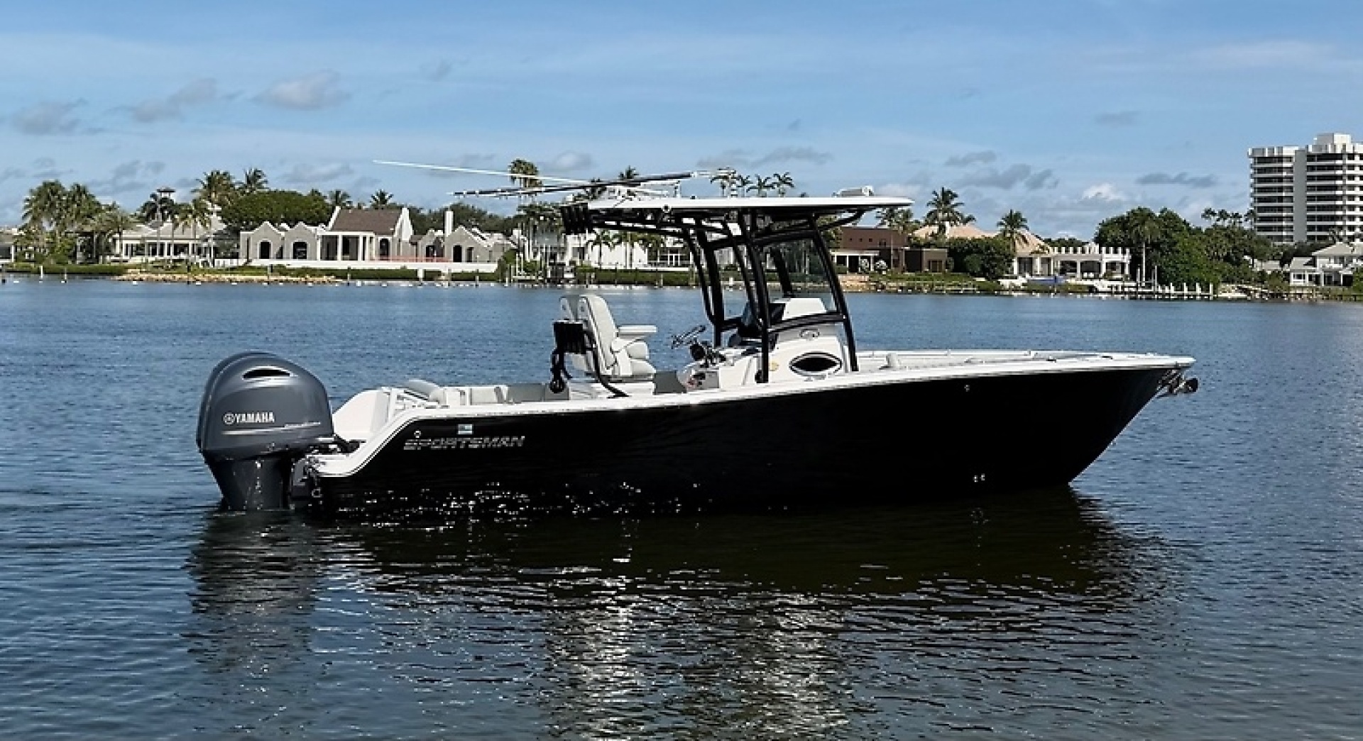 25ft Sportsman Yacht For Sale