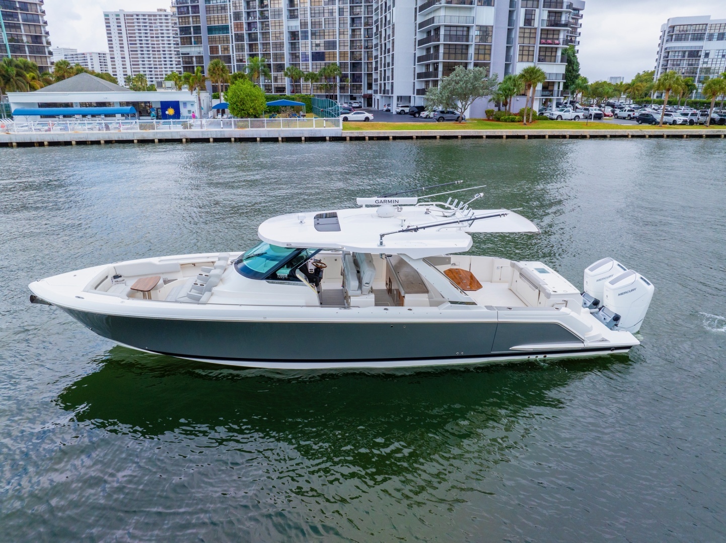 Tiara Yachts 43 LS Yacht For Sale