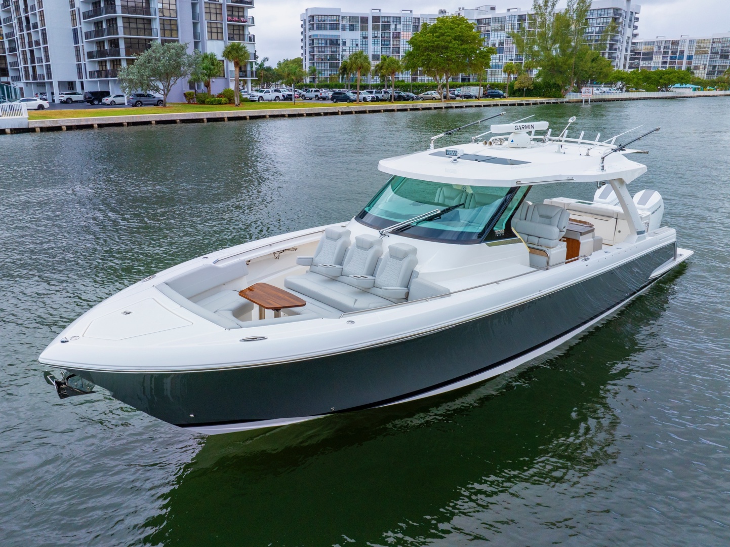 2024 Tiara Yachts 43 LS