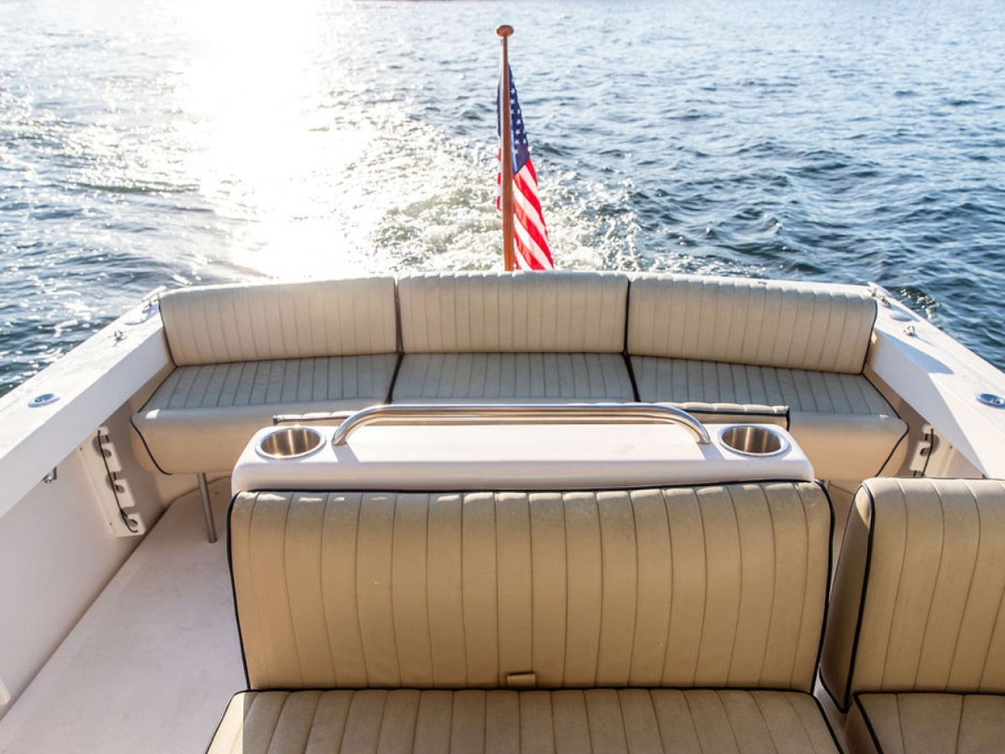 Aft Cockpit Settee