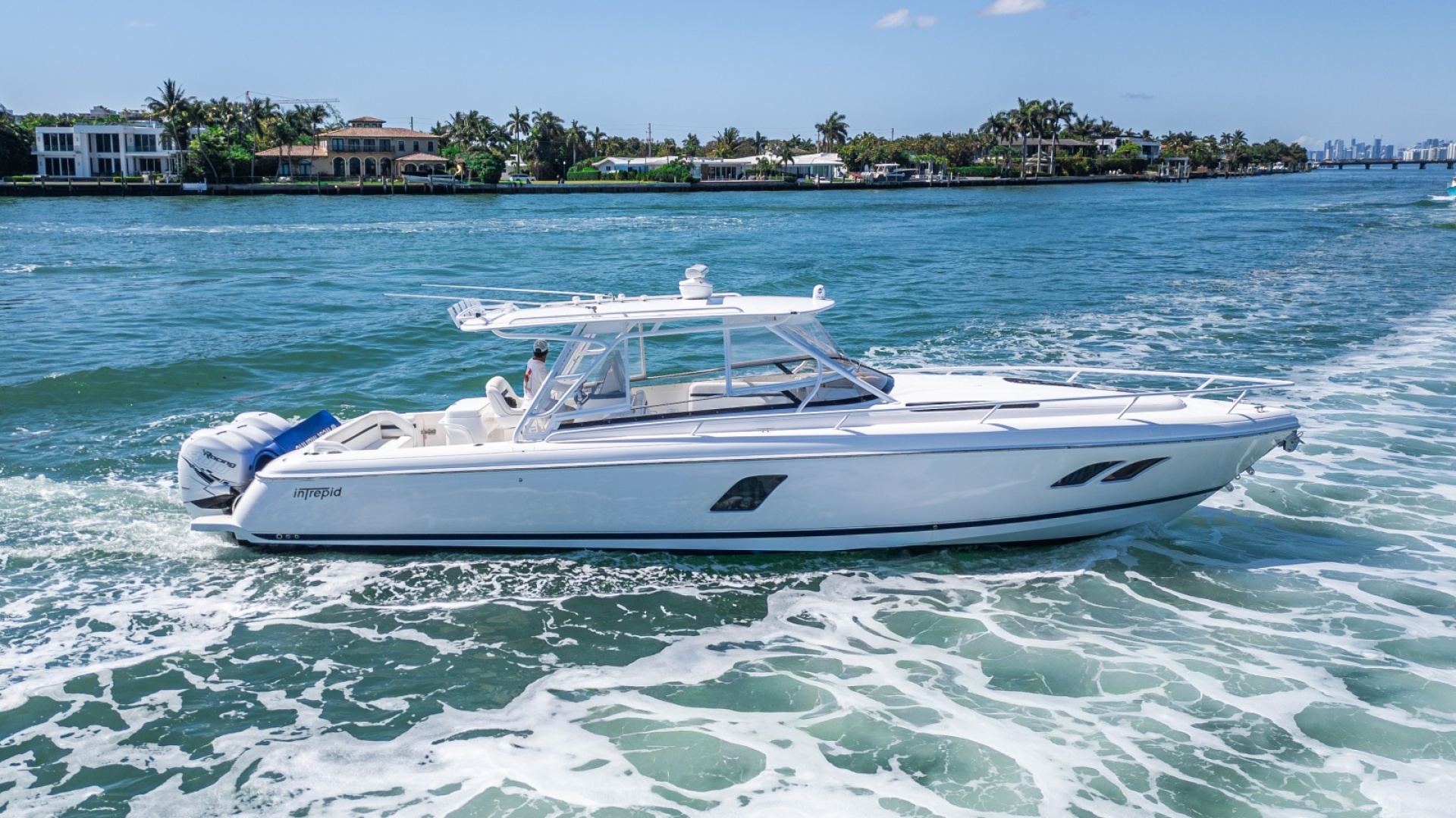 2014 Intrepid 400 Cuddy