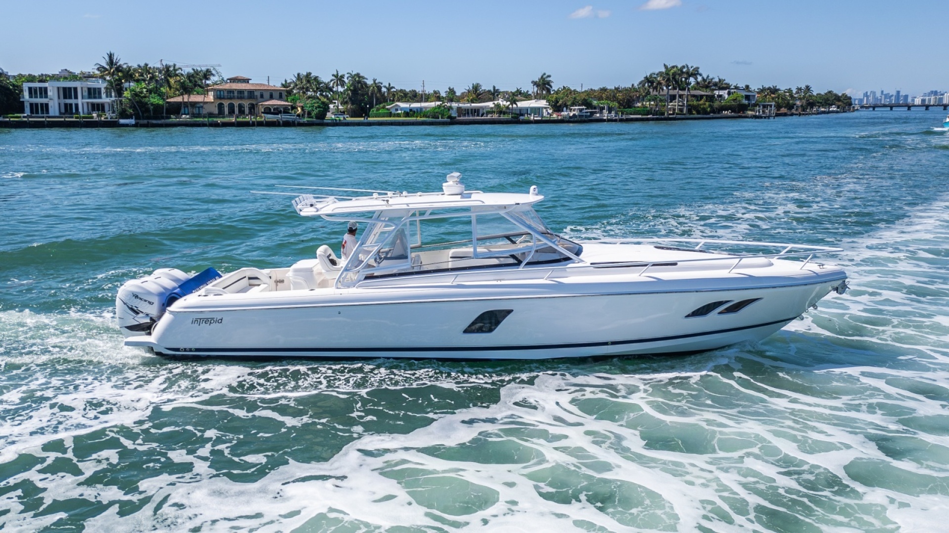 2014 Intrepid 400 Cuddy