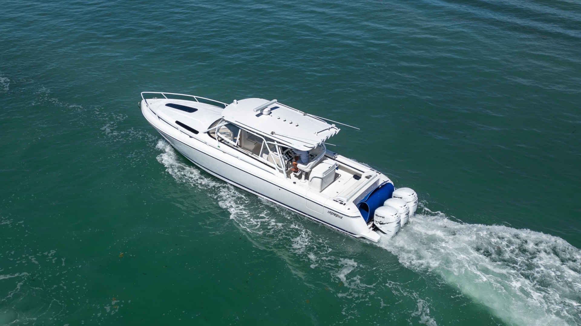 2014 Intrepid 400 Cuddy