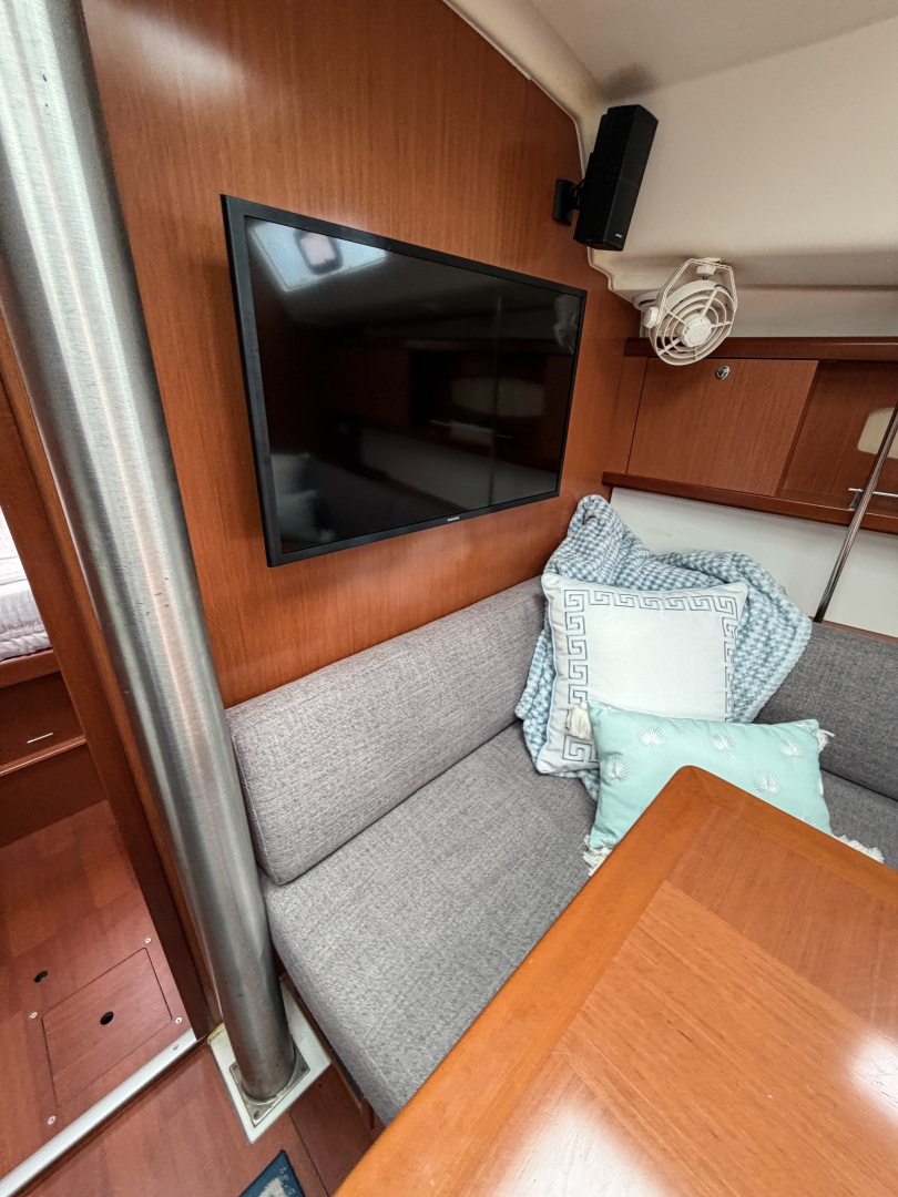 2009 Beneteau Oceanis 40