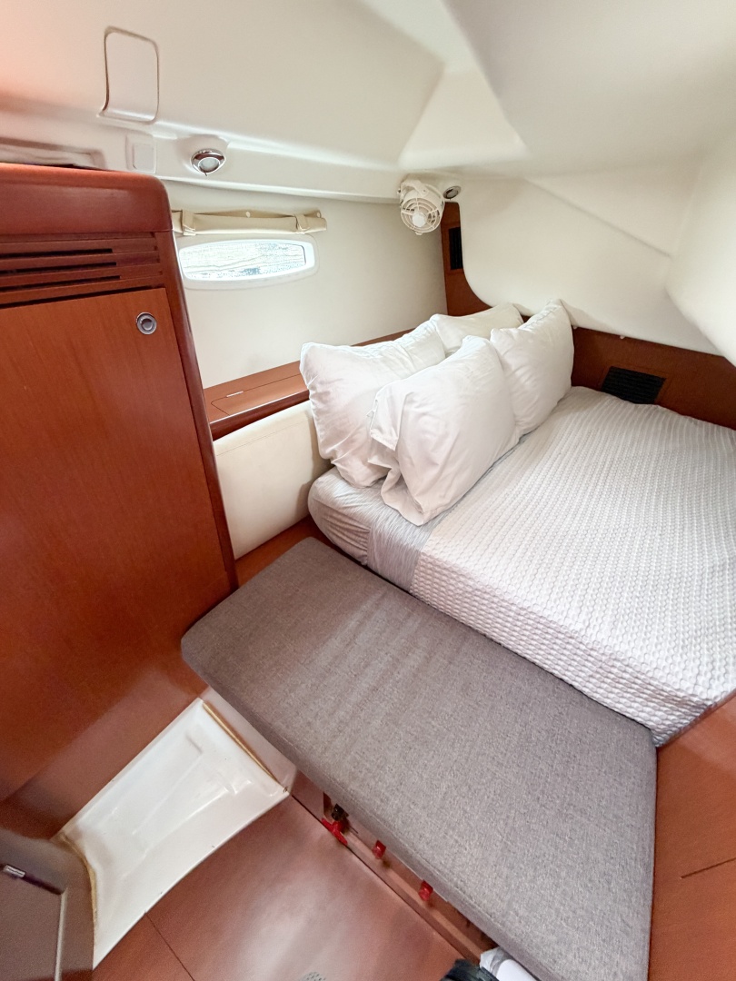 2009 Beneteau Oceanis 40