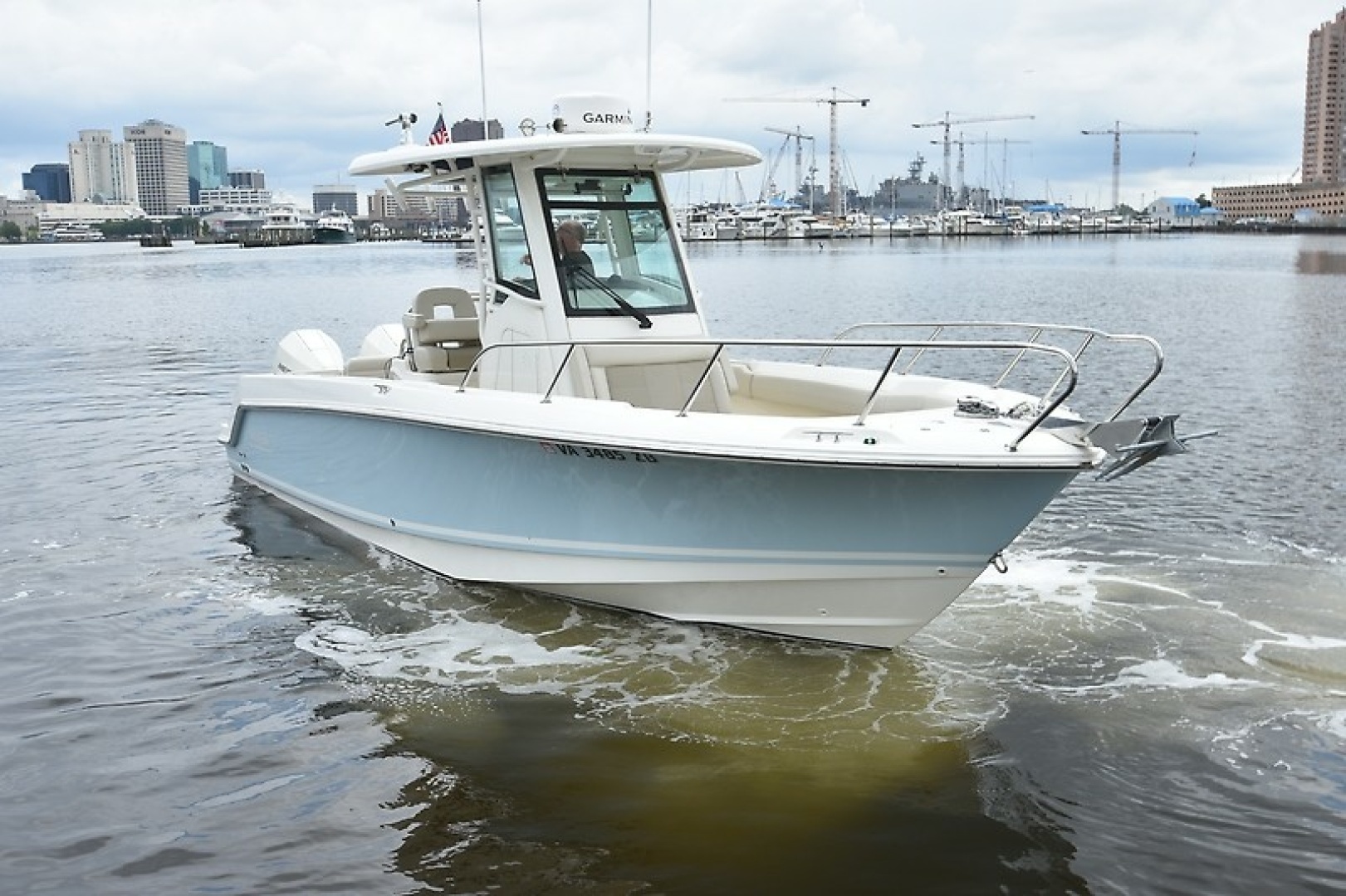 2022 Boston Whaler 250 Outrage