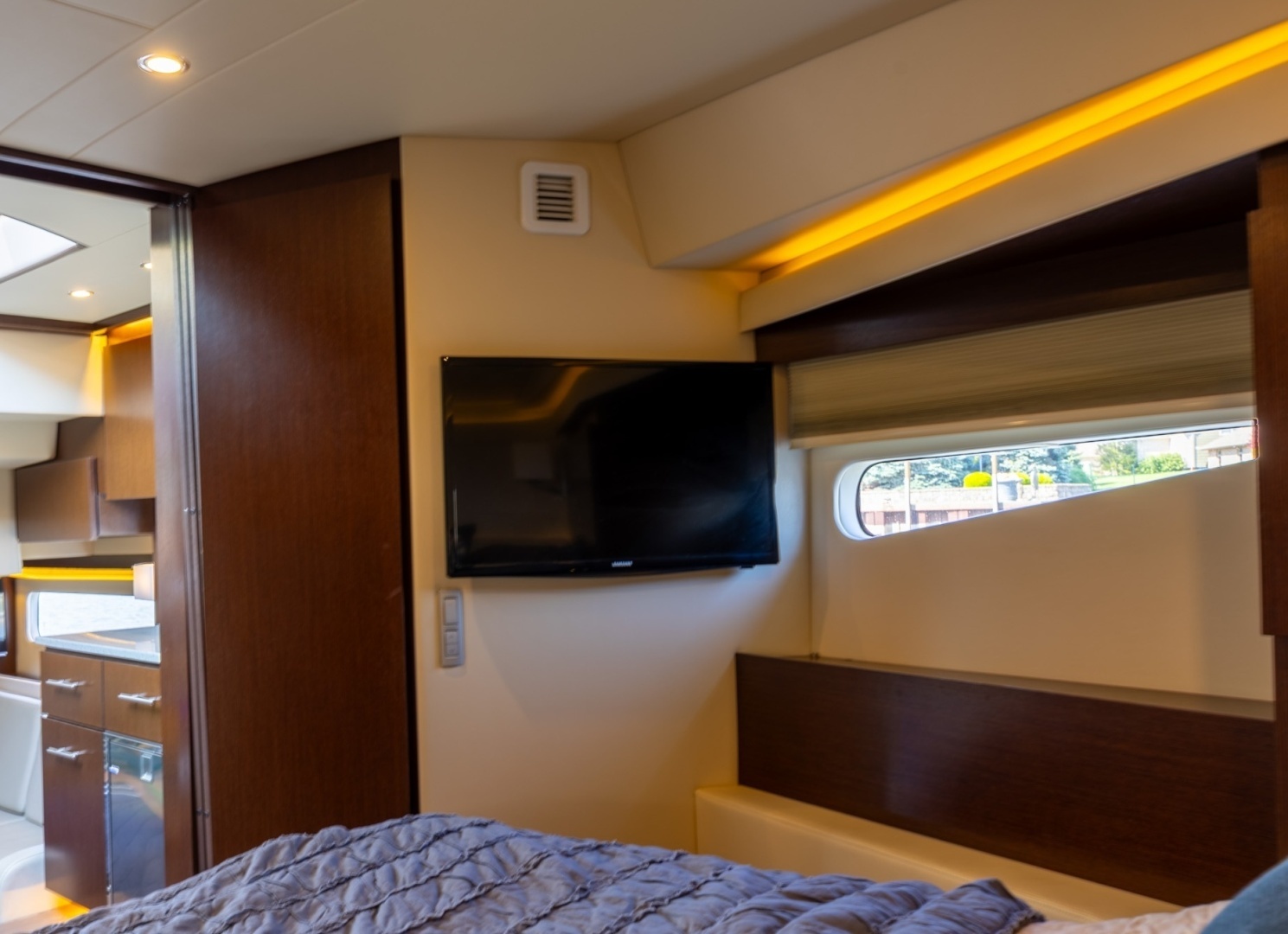 Regal 42 Grand Coupe Yacht For Sale
