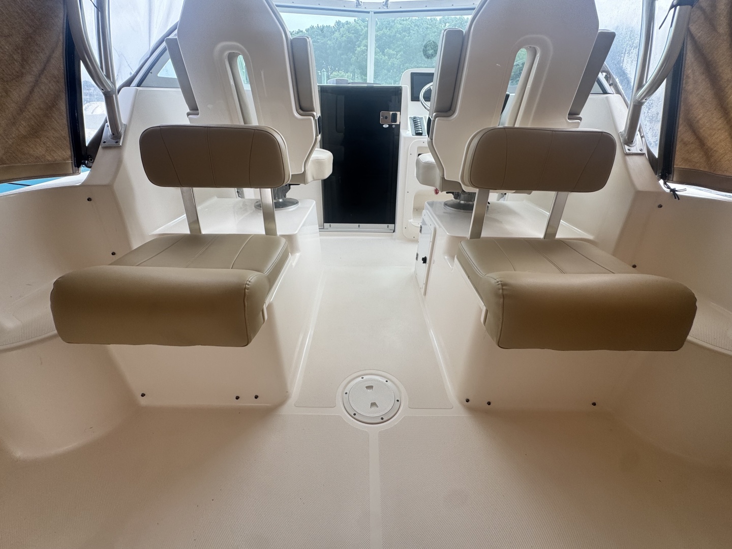 2016 Pursuit 255 Offshore