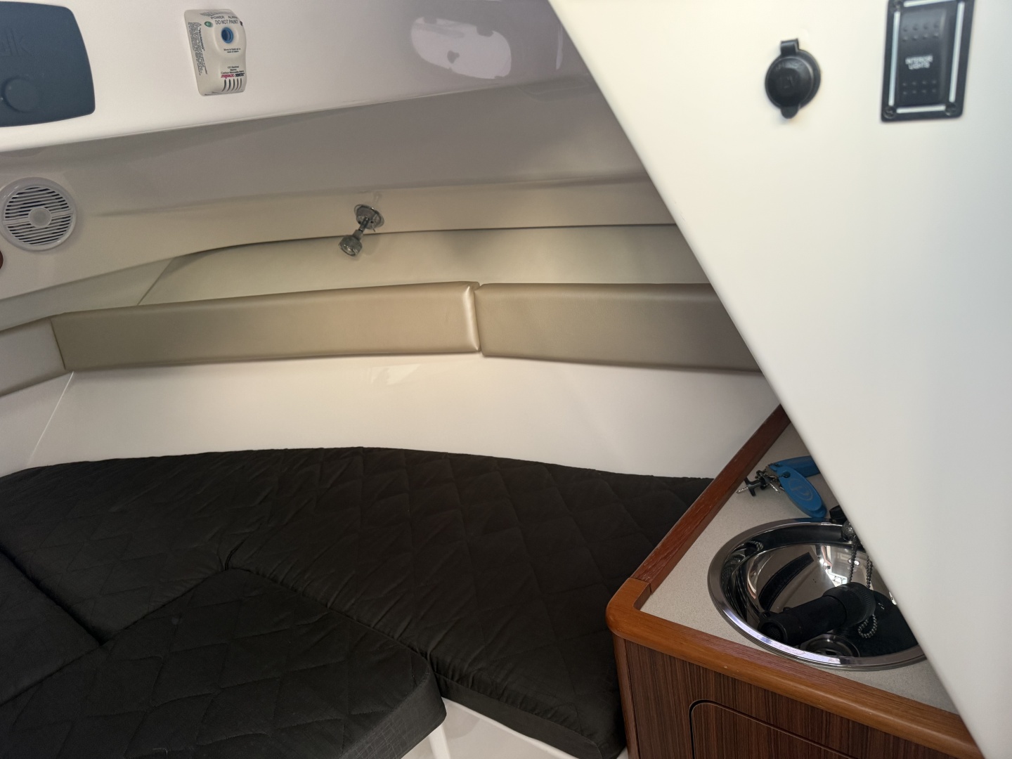 25ft Pursuit Yacht For Sale 25ft Pursuit Yacht For Sale