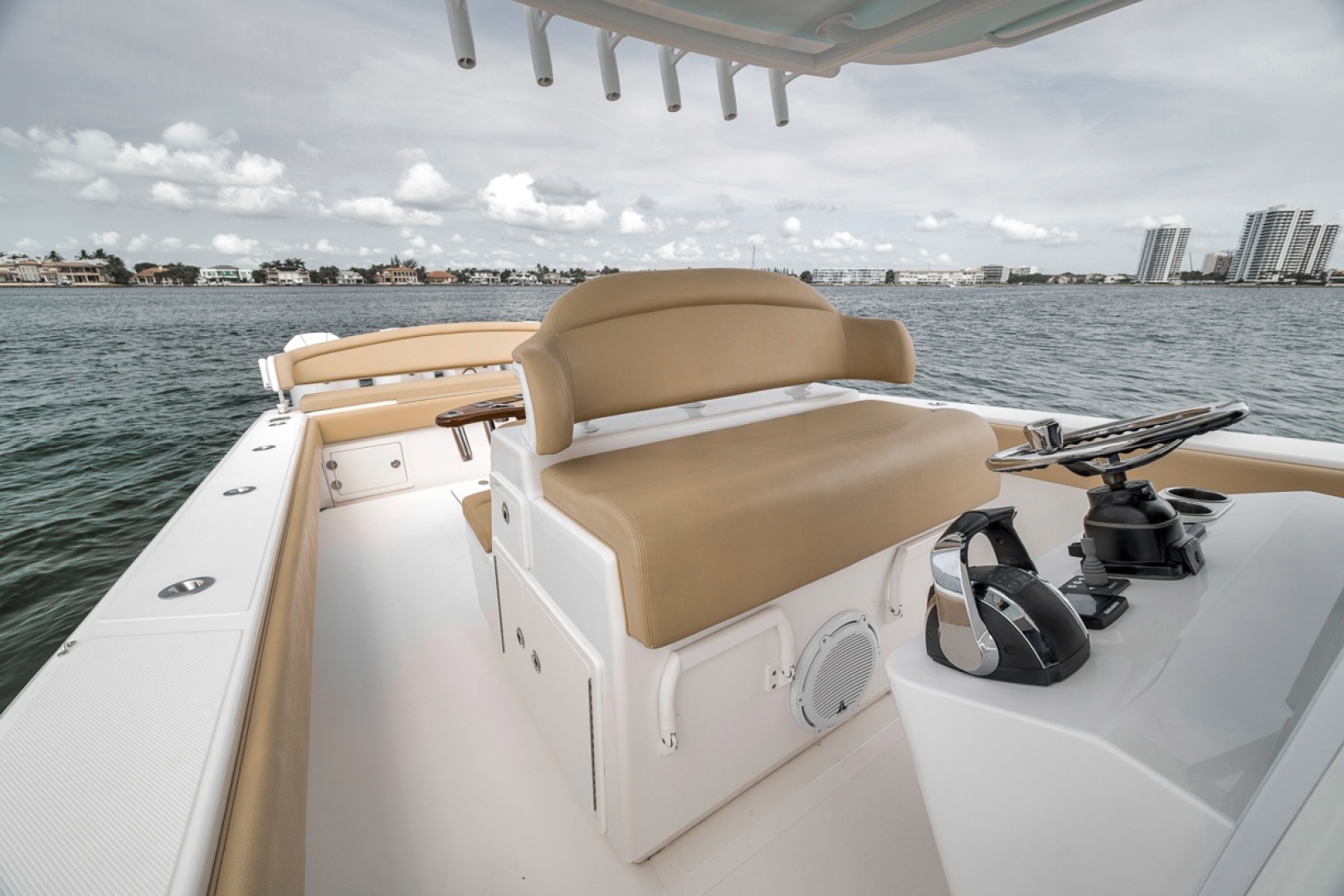 2020 Bahama 41