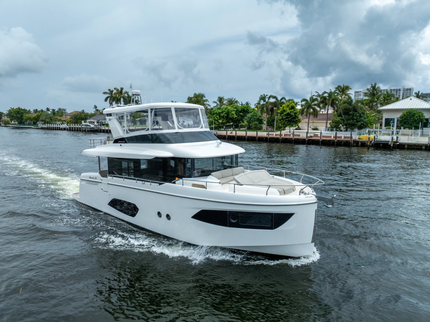Absolute Navetta 52 Yacht For Sale