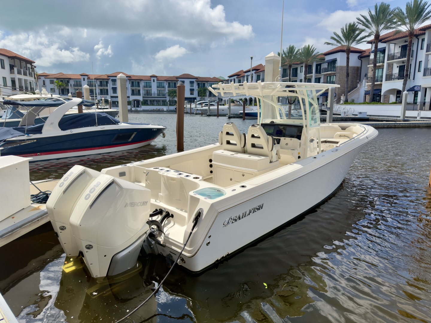 2023 Sailfish 290 CC