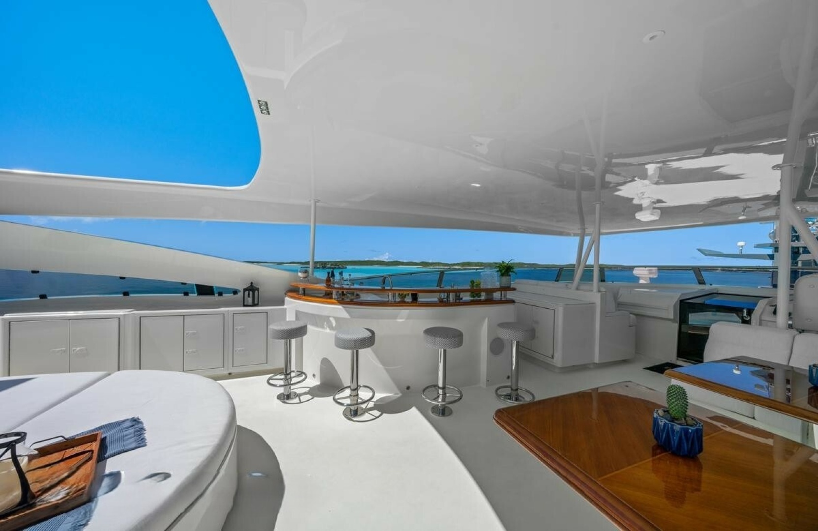 2009 Palmer Johnson Raised Pilothouse Flybridge