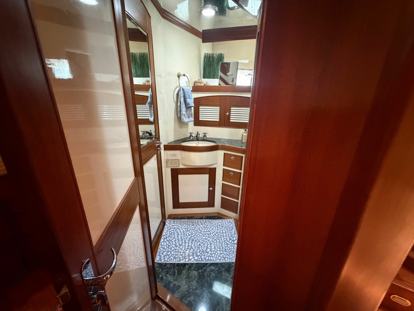 2006 Marlow Explorer 53C