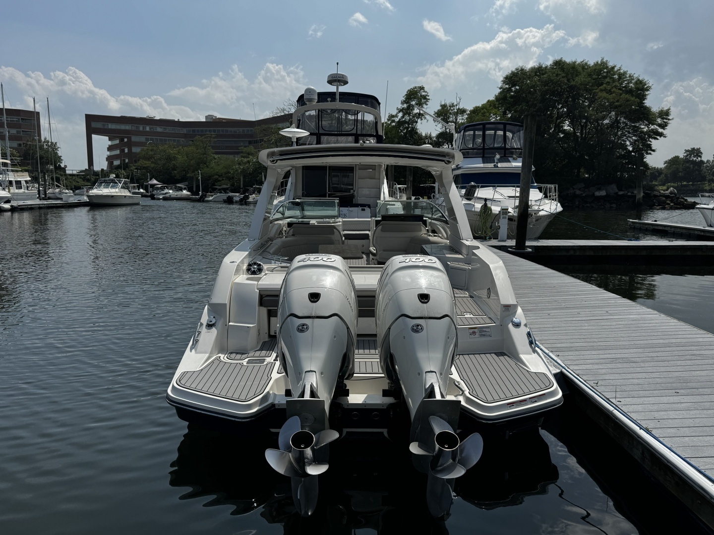 Sea Ray 350 SLX Yacht For Sale