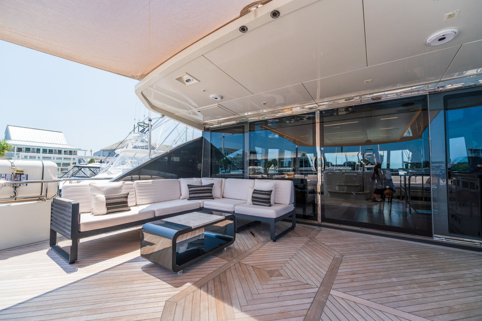 90ft Ocean Alexander Yacht For Sale