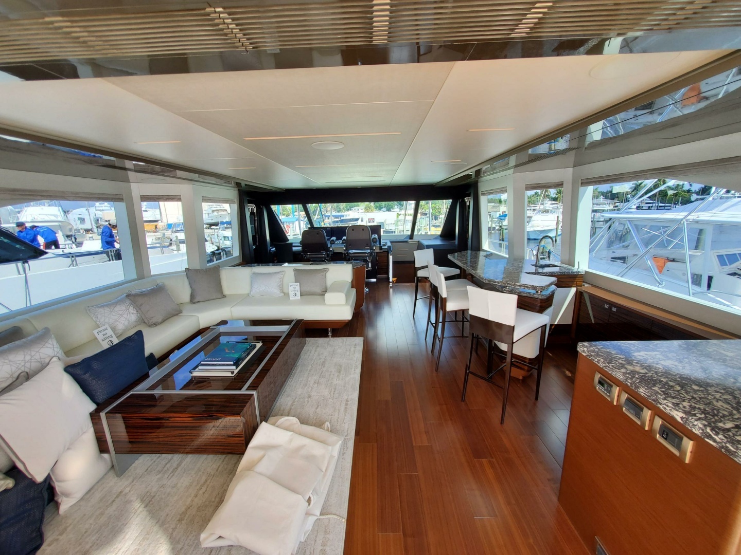 Ocean Alexander 28R Yacht For Sale