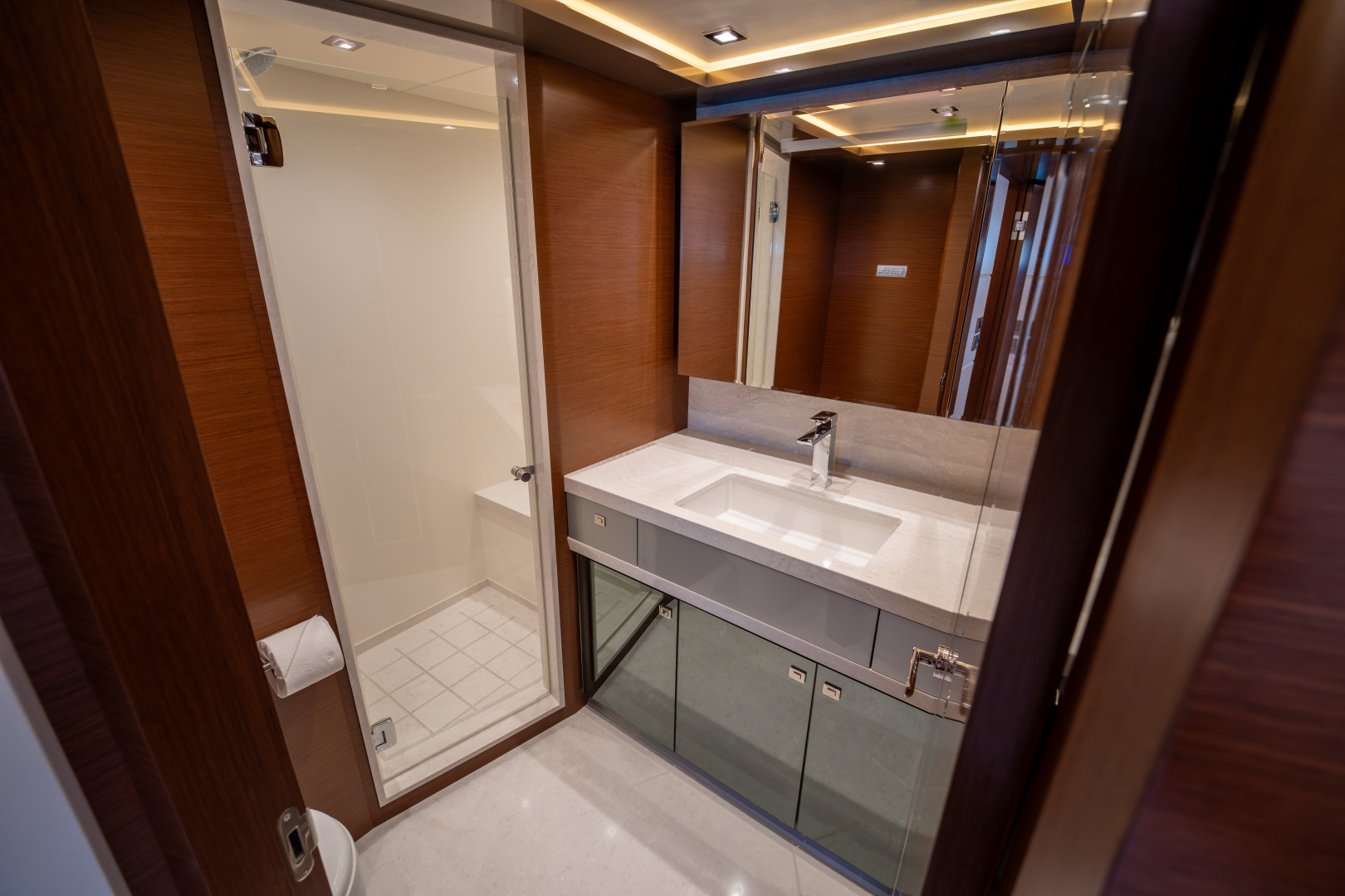 90ft Ocean Alexander Yacht For Sale