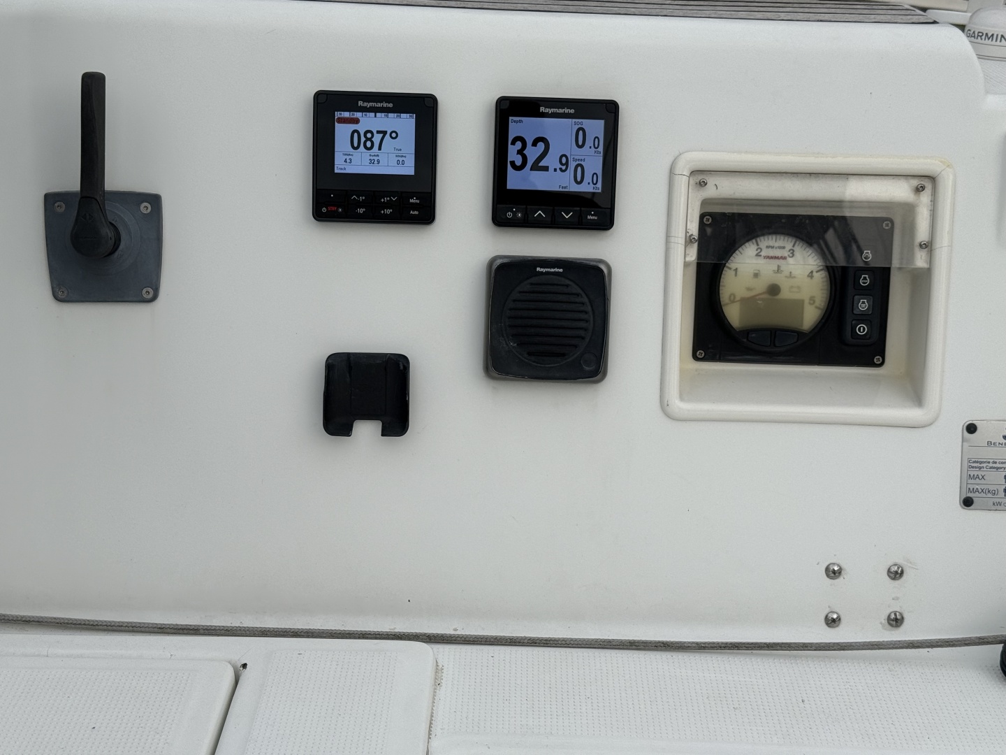 La Mer 35ft Beneteau Yacht For Sale