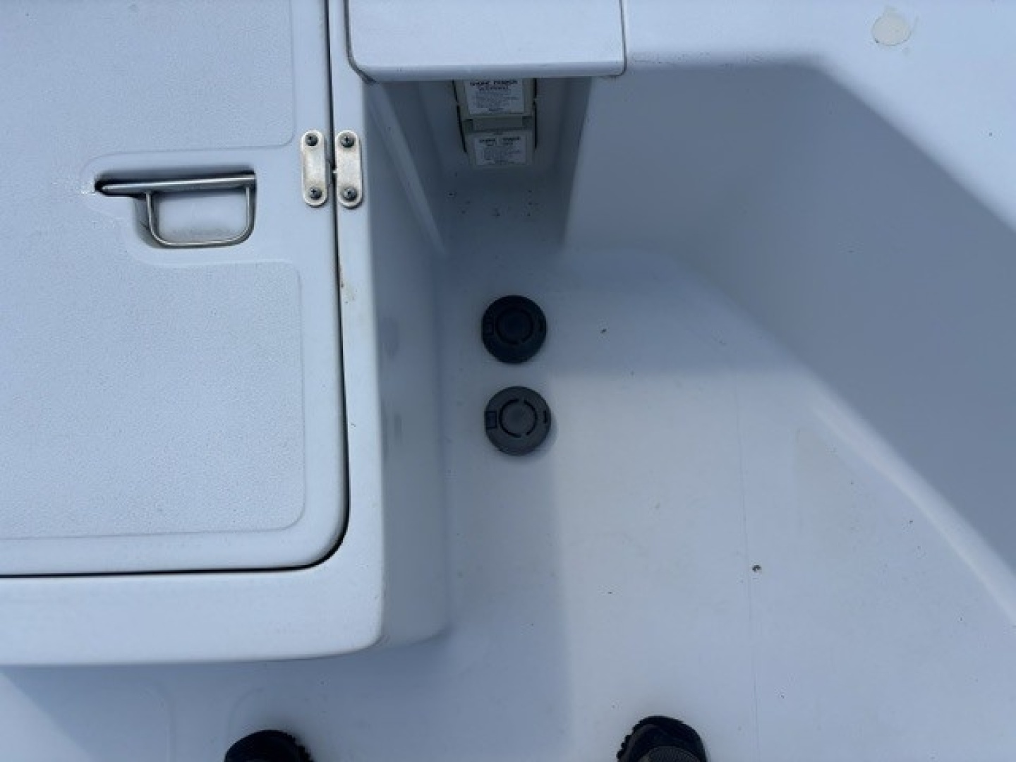 2001 Mainship 390