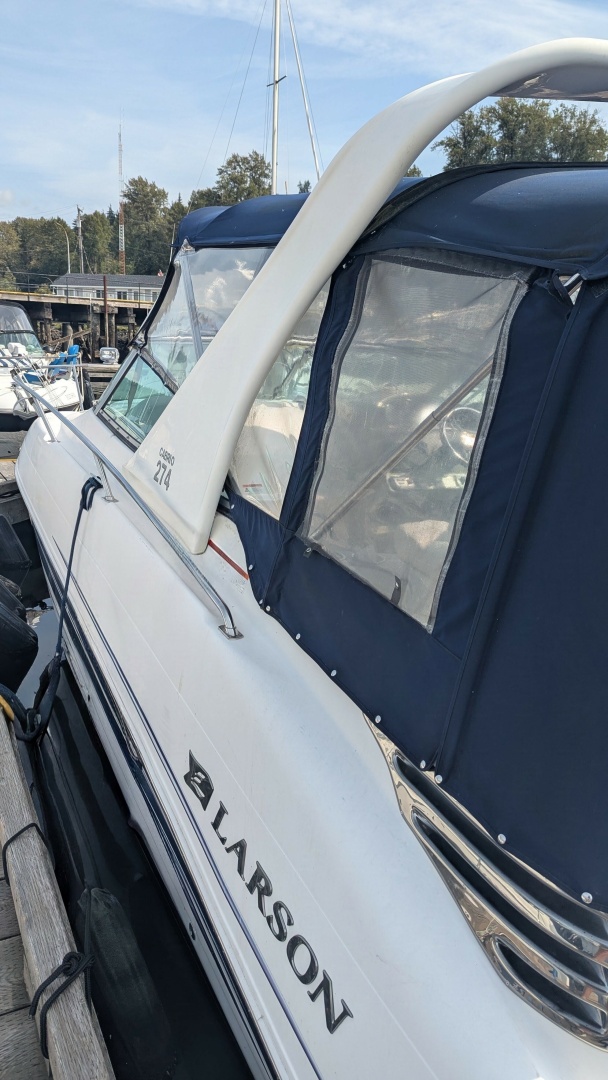 Escape II 28ft Larson Yacht For Sale