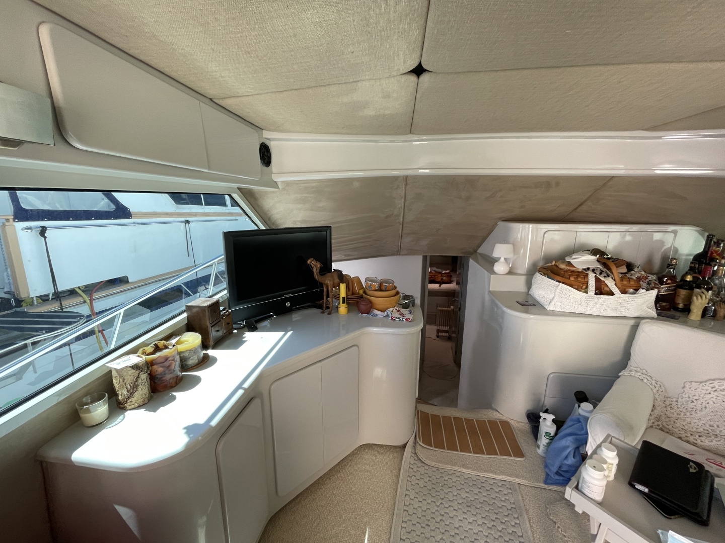 1990 Southern Cross 52